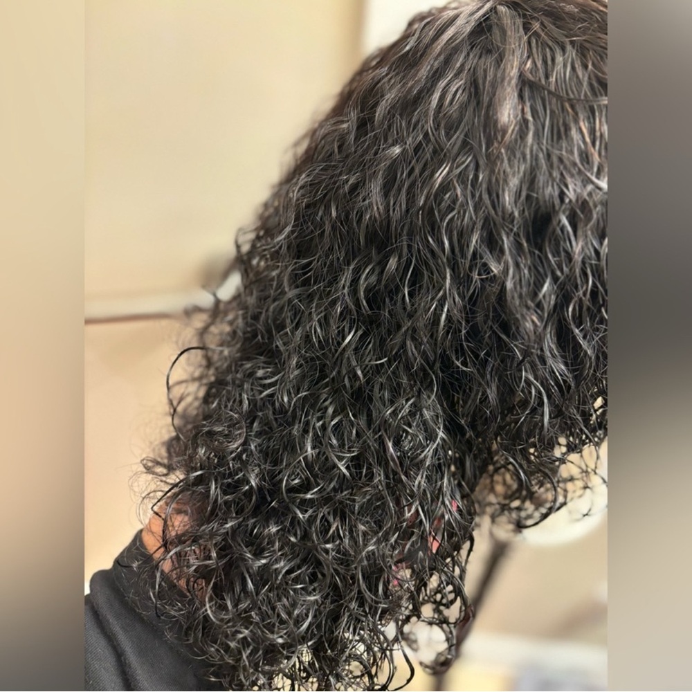 LUVME Black Curly Shaggy Wig - Picture 6 of 11